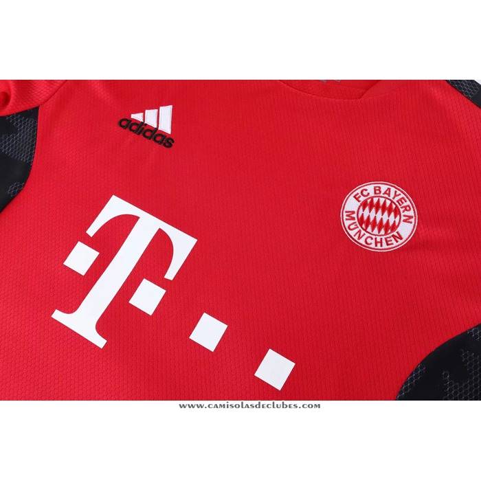 Fato de Treino
 Bayern de Munique
 22/23 Manga Curta
 Vermelho
 - Calcas Curta

